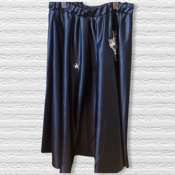 IMPERIAL black satin long skirt with crystal decals size medium - Picture 3 of 12